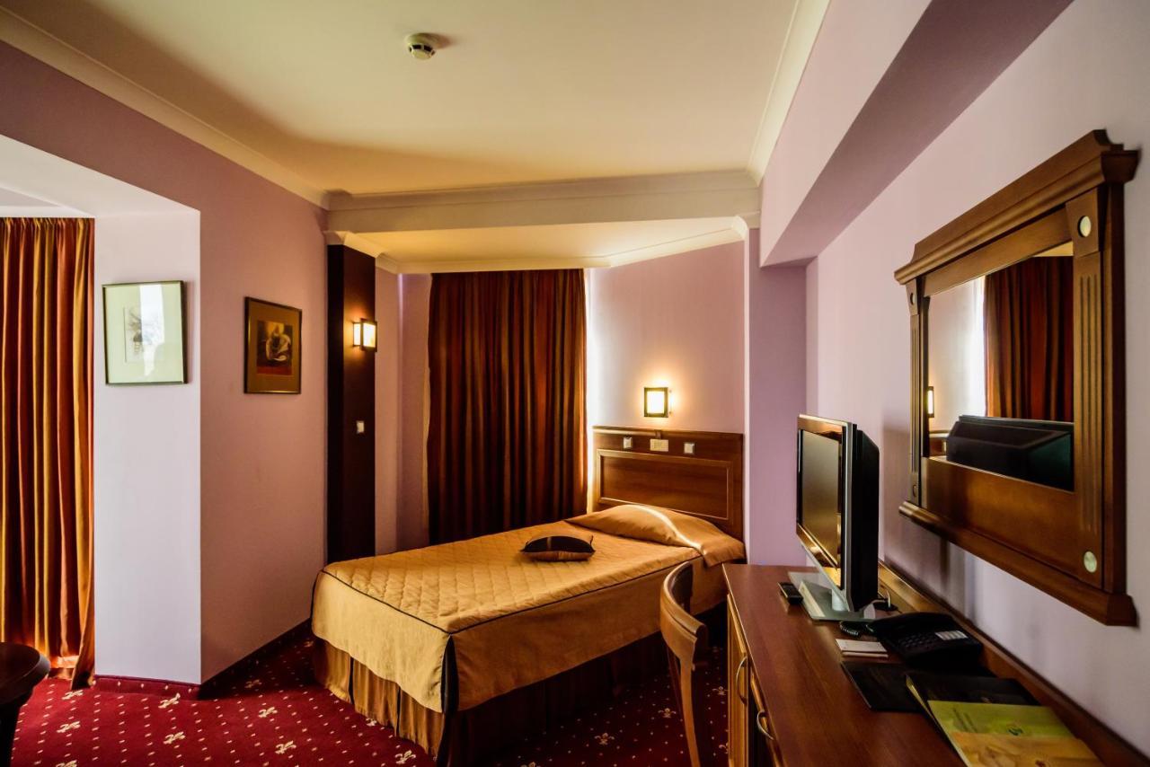 Diplomat Plaza Hotel & Resort Lukovit Luaran gambar